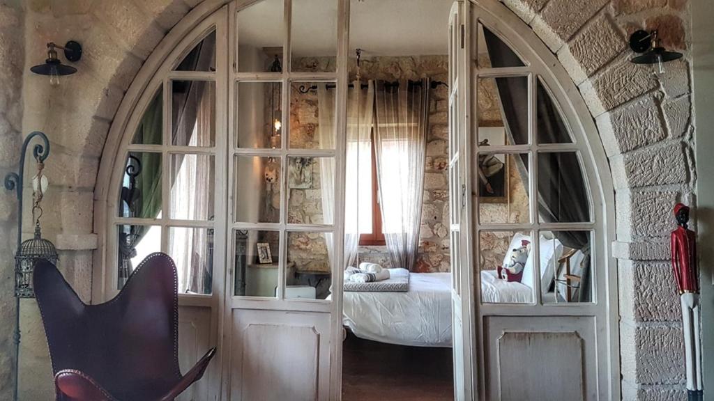 Luxurious Stone House in Elani room 3
